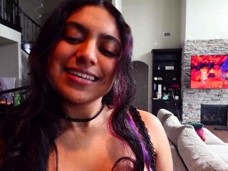 Amateur Teen Fingering Tight Pussy